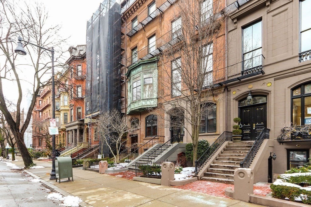 206 Beacon Street, Unit 1 Boston, MA 02116 - Photo 22 of 23 a front view of a building