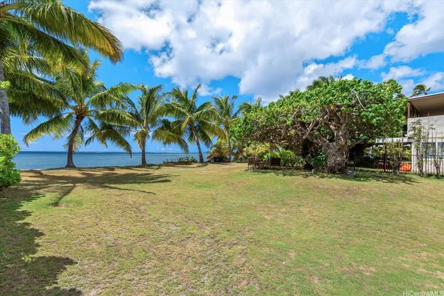 a view of outdoor space