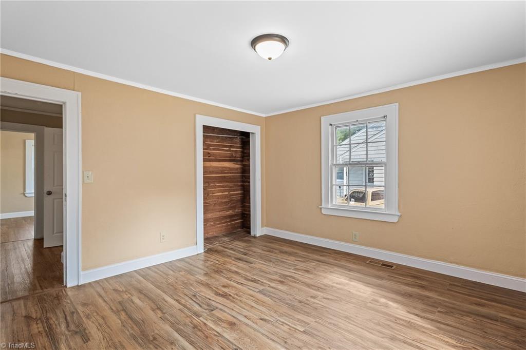 523 Ridgecrest Drive High Point, NC 27262 - Photo 13 of 28 Gallery Image 13