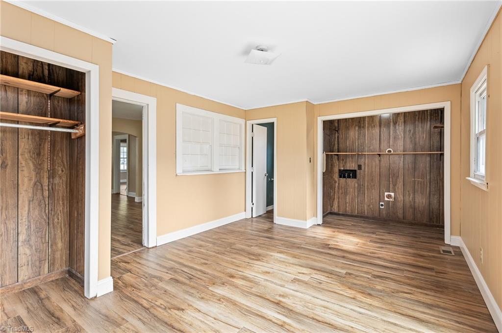 523 Ridgecrest Drive High Point, NC 27262 - Photo 8 of 28 Gallery Image 8