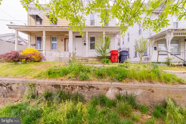 $1,400 | 351 North Laurel Street, Unit B, Bridgeton, NJ 08302