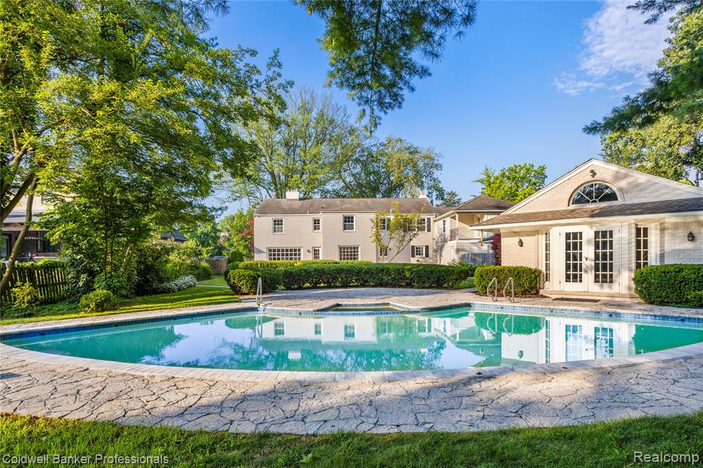 56 Oxford Road Grosse Pointe Shores, MI 48236 - Photo 4 of 64