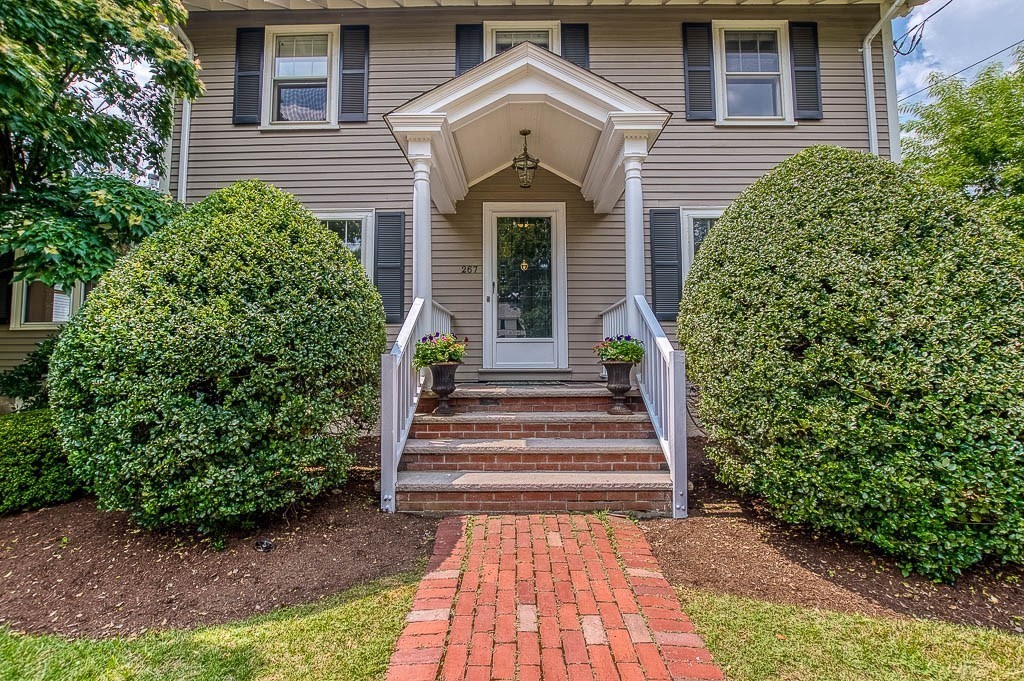 267 Manning Street Needham, MA 02492 - Photo 4 of 40 Gallery Image 4