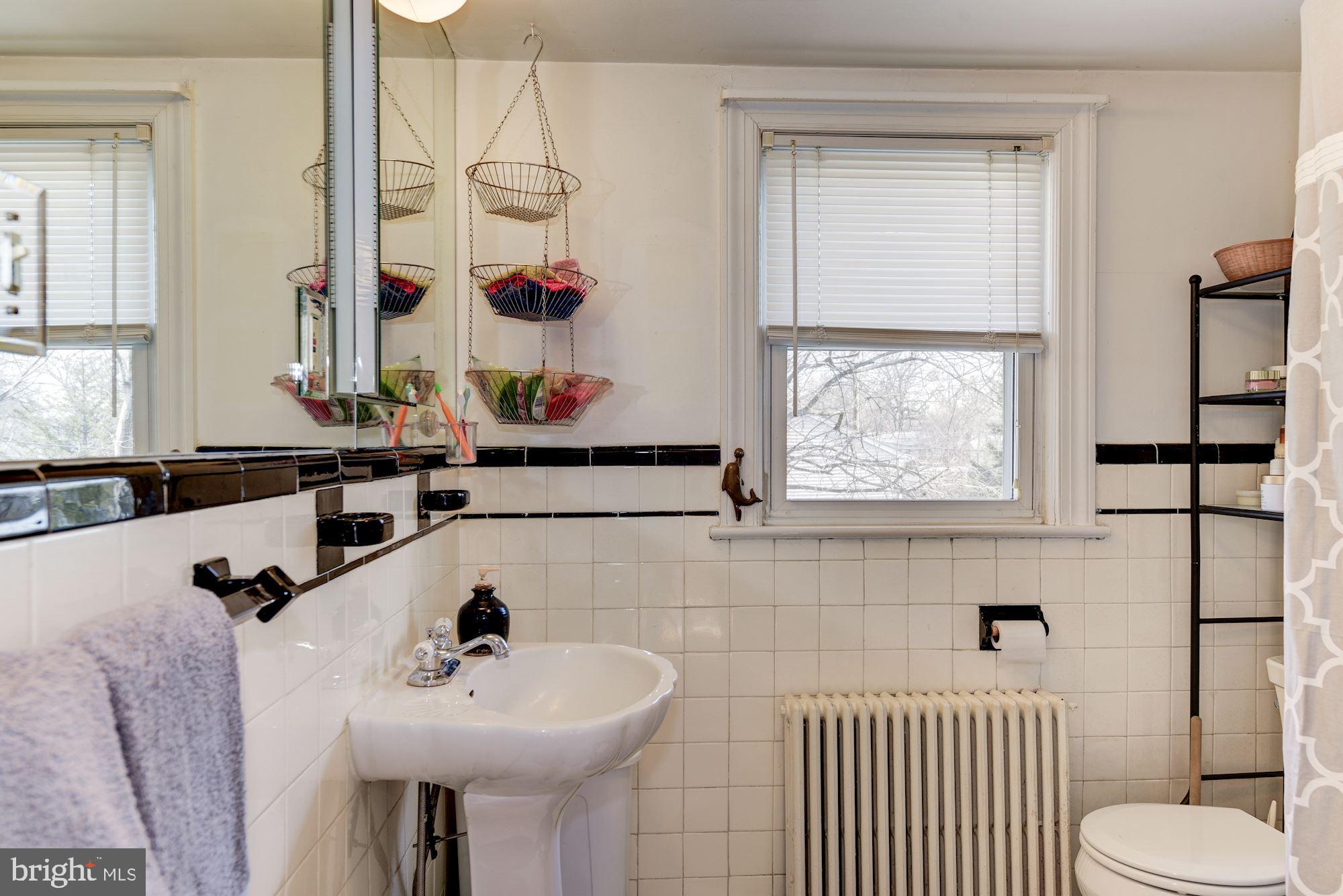 803 Philadelphia Avenue Silver Spring, MD 20910 - Photo 15 of 20