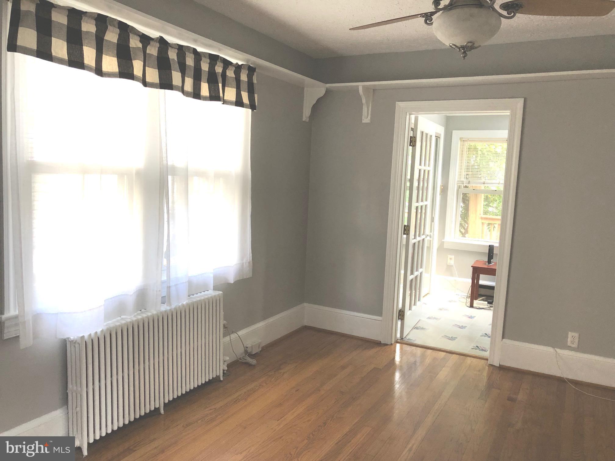 803 Philadelphia Avenue Silver Spring, MD 20910 - Photo 4 of 20