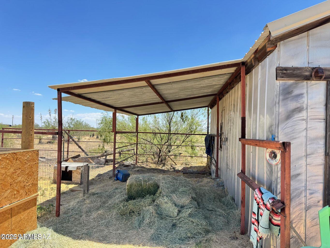2627 West Hansen Road Willcox, AZ 85643 - Photo 32 of 42 a view of roof deck