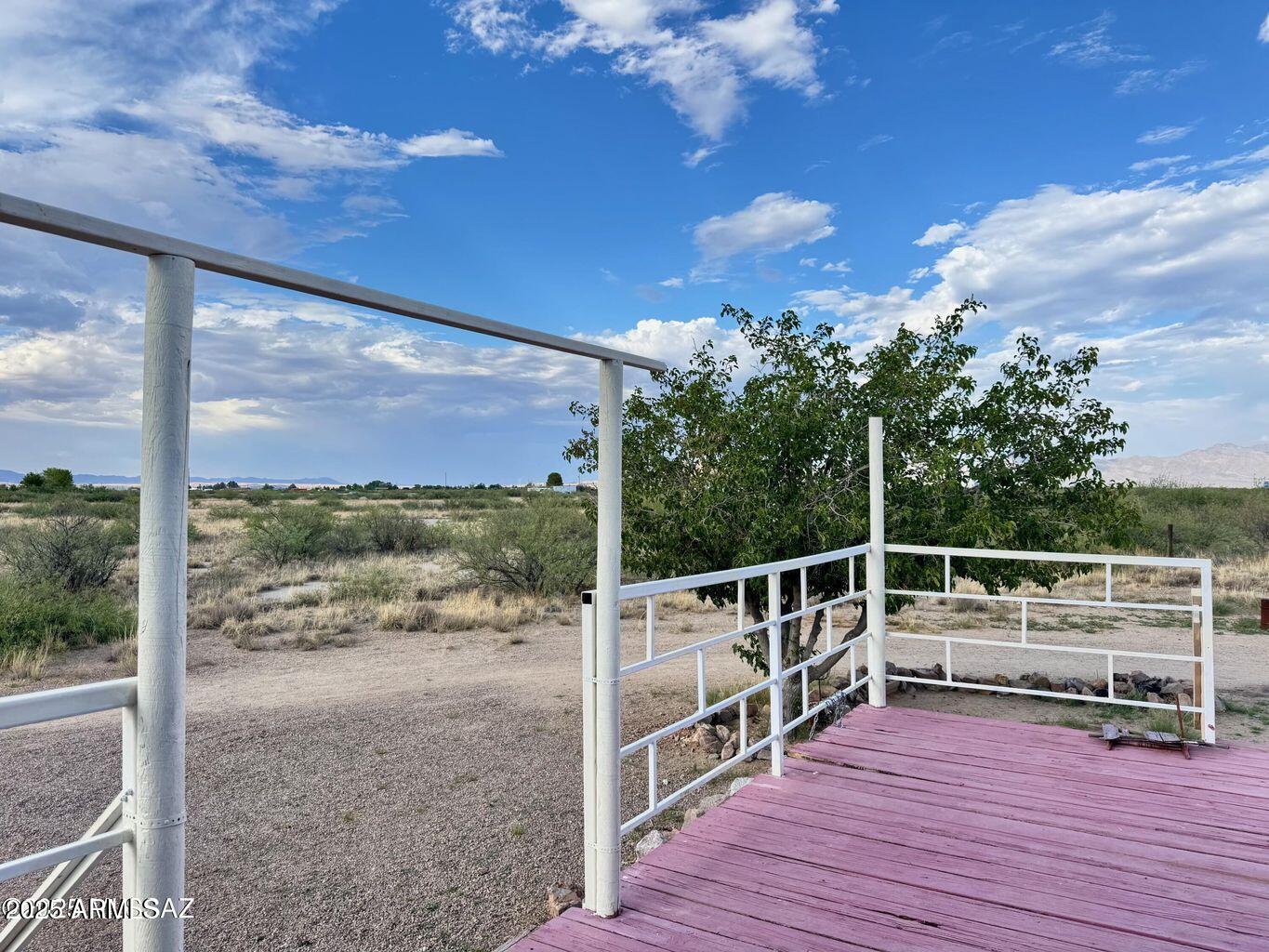 2627 West Hansen Road Willcox, AZ 85643 - Photo 39 of 42 a view of a balcony with yard