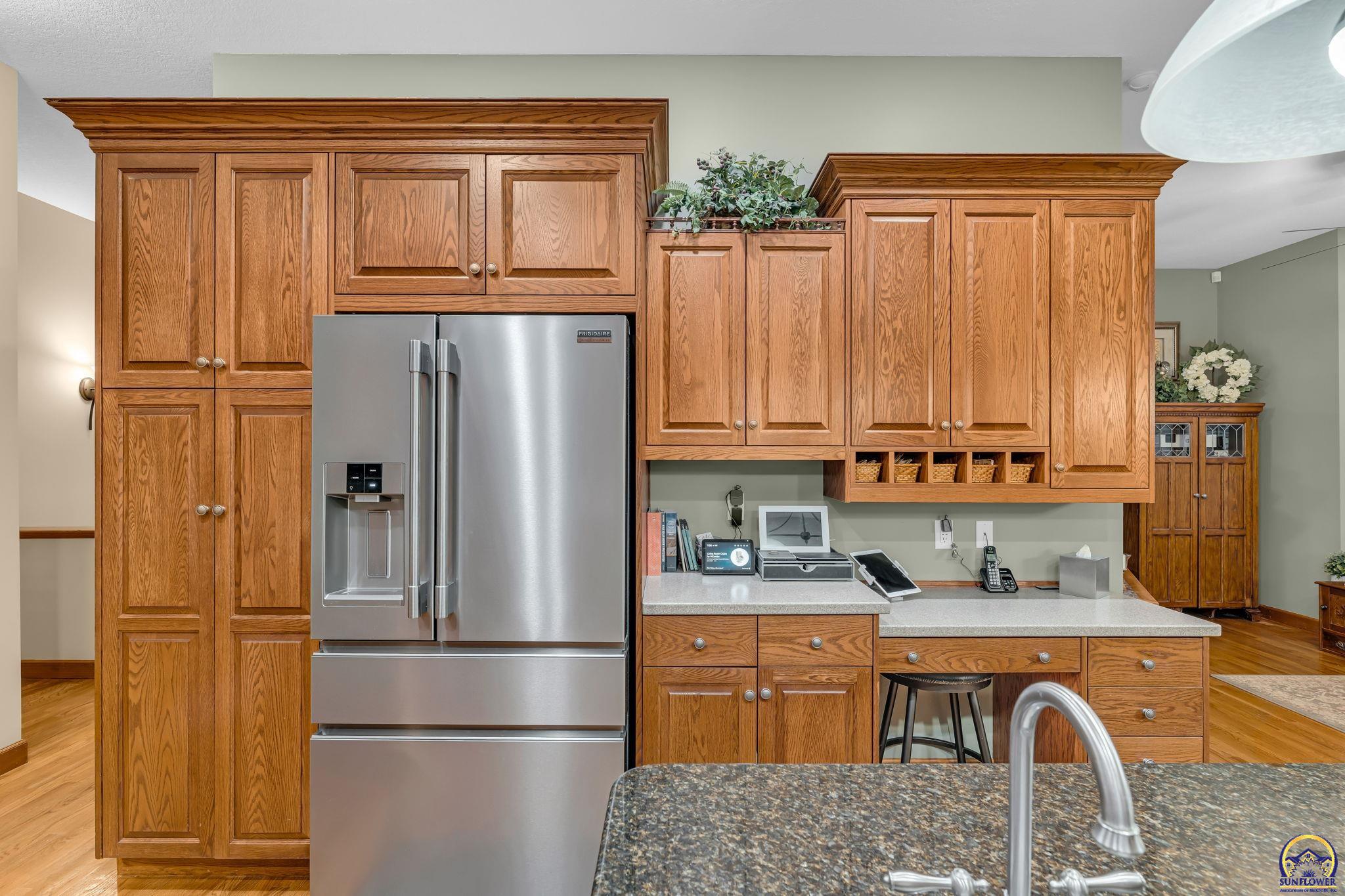 5956 Southwest Clarion Lane Topeka, KS 66610 - Photo 20 of 69