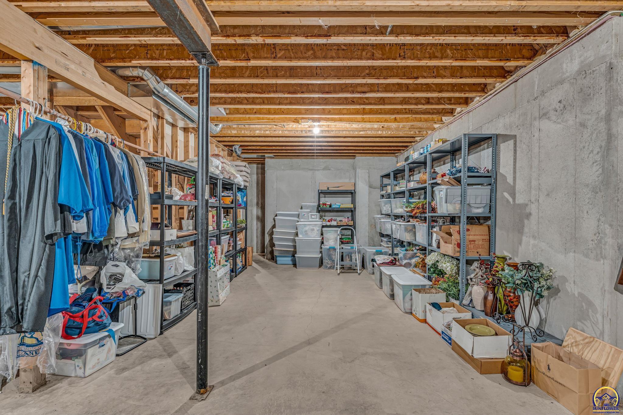 5956 Southwest Clarion Lane Topeka, KS 66610 - Photo 54 of 69