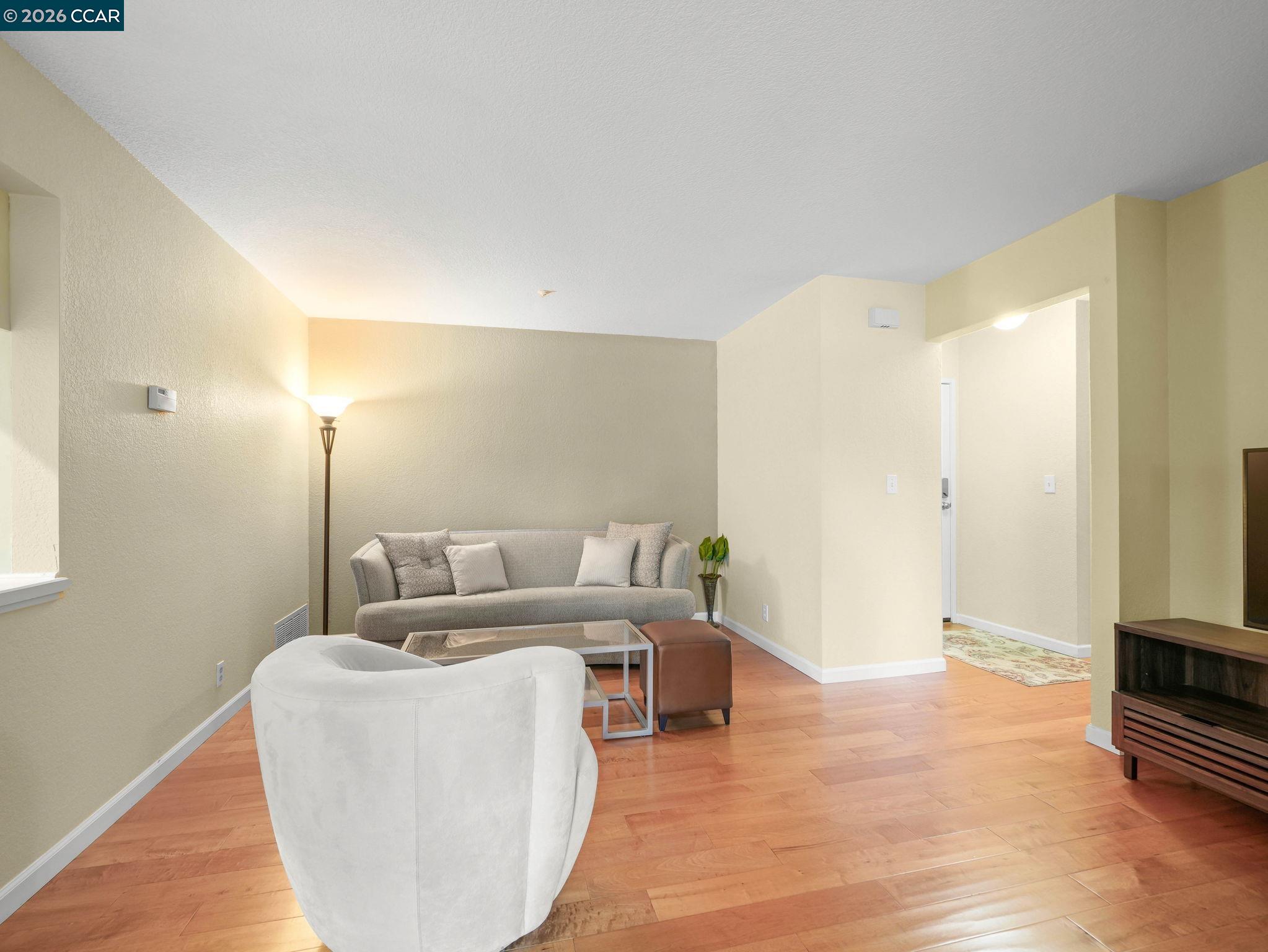 1308 Walden Road, Unit 27 Walnut Creek, CA 94597 - Photo 5 of 28