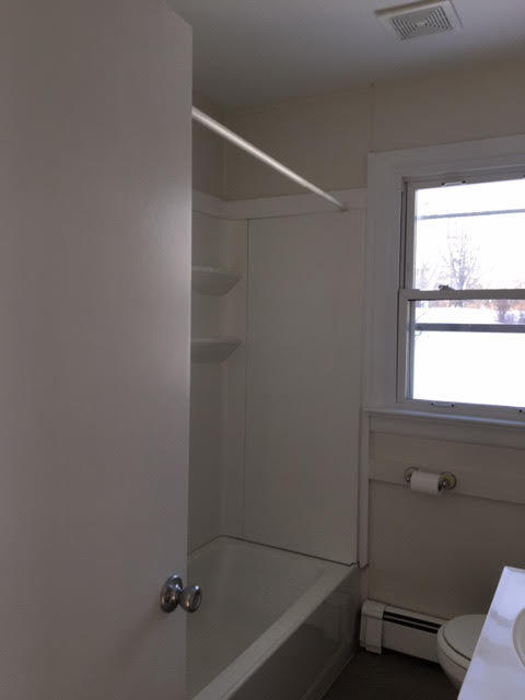 41 Roxbury Street Thomaston, ME 04861 - Photo 22 of 24 Bathroom