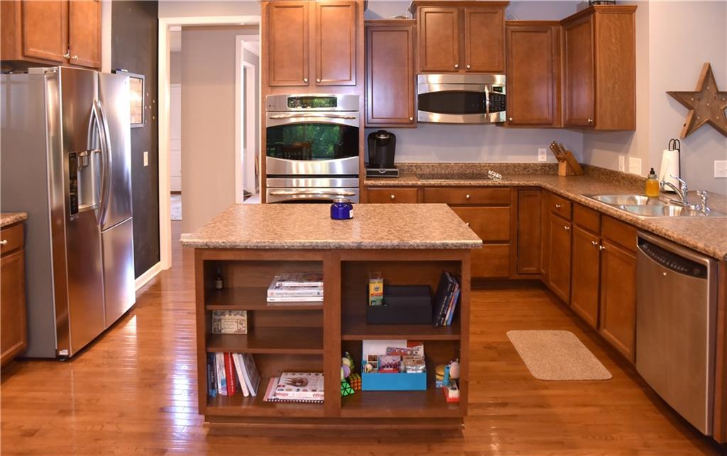 10303 Sugar Ridge Way Indianapolis, IN 46239 - Photo 10 of 35 Gallery Image 10