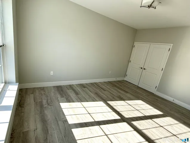 $1,800 | 502 Howe Avenue, Unit 302, Shelton, CT 06484