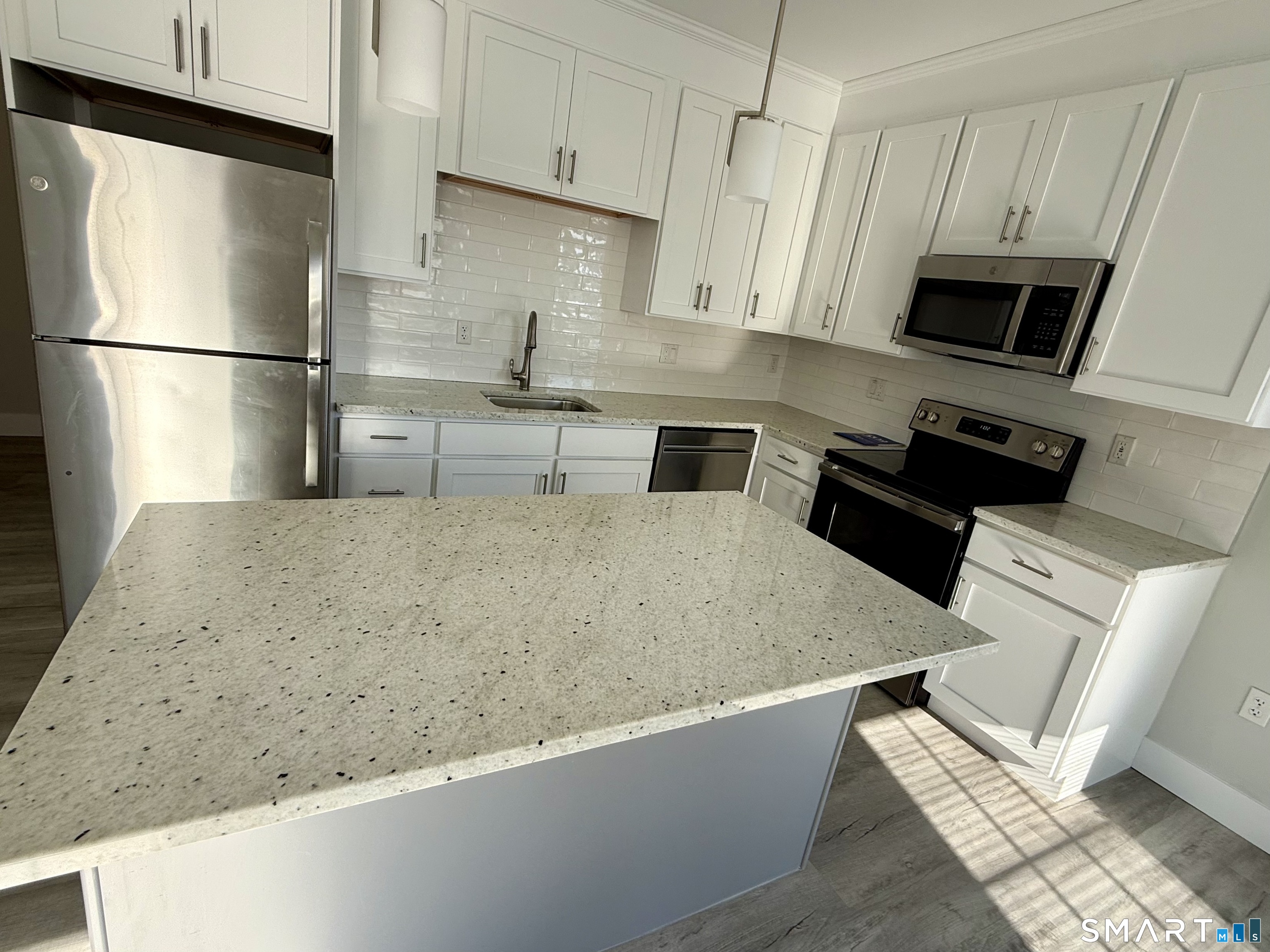 502 Howe Avenue, Unit 302 Shelton, CT 06484 - Photo 8 of 15