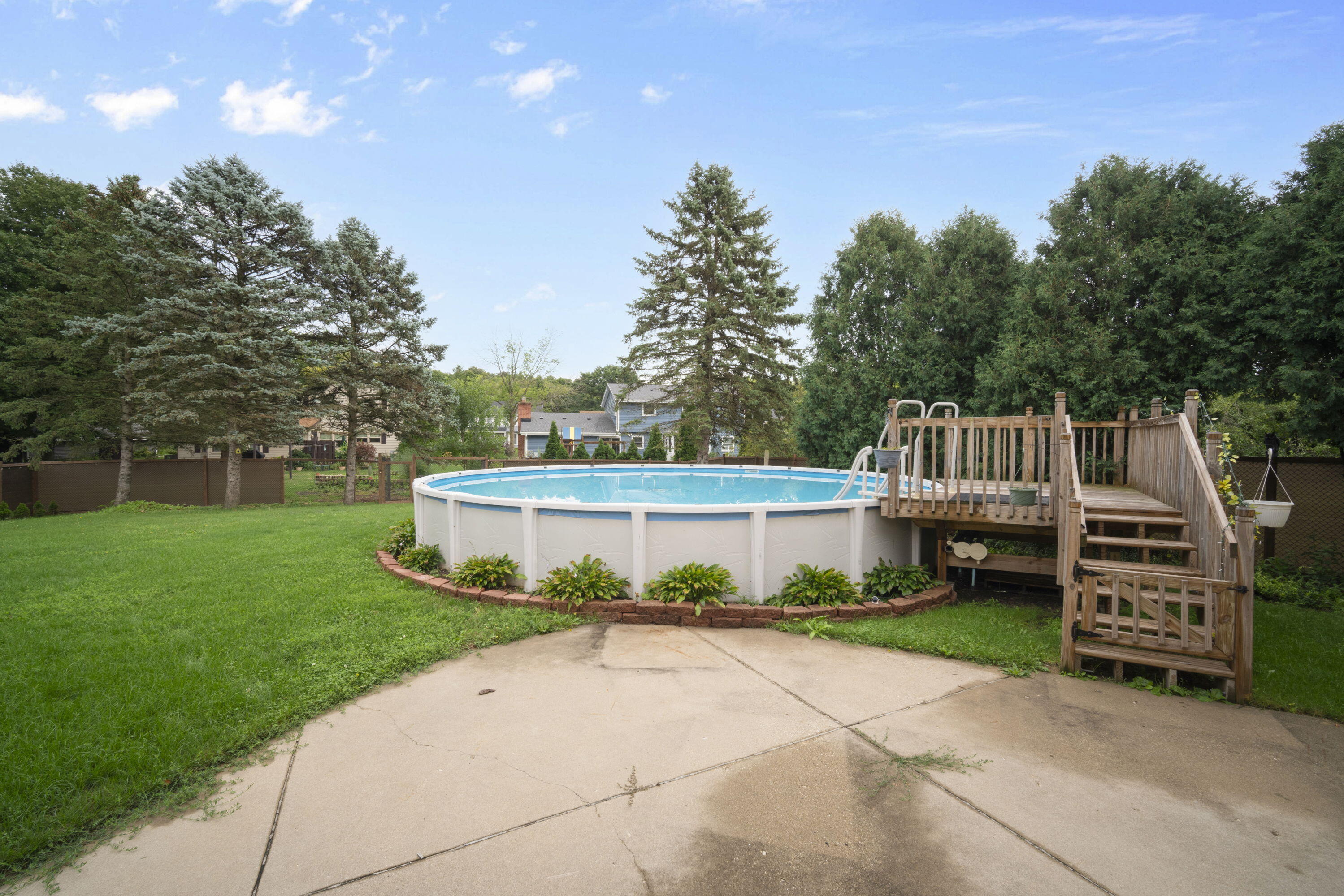6642 Radburn Lane Greendale, WI 53129 - Photo 28 of 34 28_imgDSC06514
