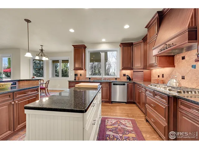 $1,292,500 | 2003 Braeburn Court, Longmont, CO 80503