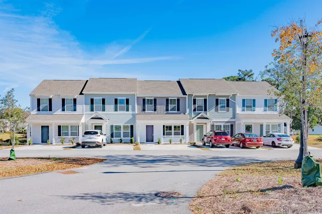$1,600 | 109 Oxforshire Street, Unit 13, Little River, SC 29566
