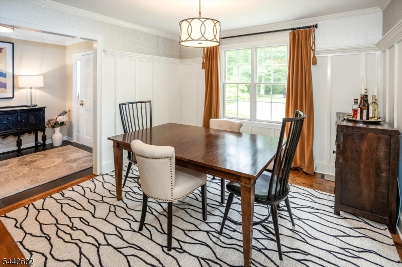 24 Brookfield Way Mendham, NJ 07945 - Photo 3 of 32