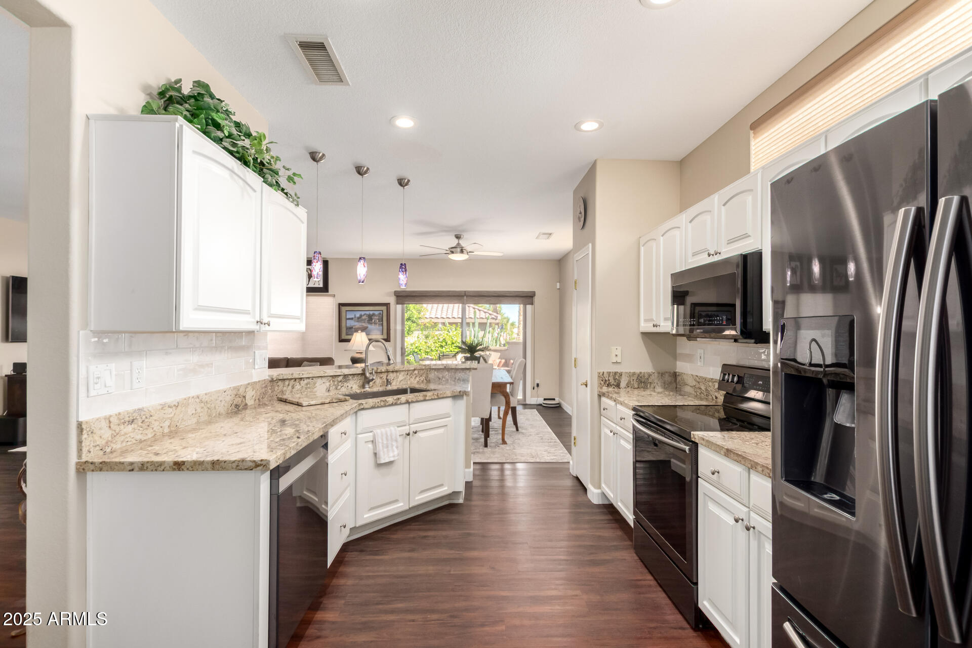 19877 North Crimson Ridge Way Surprise, AZ 85374 - Photo 3 of 29 Kitchen