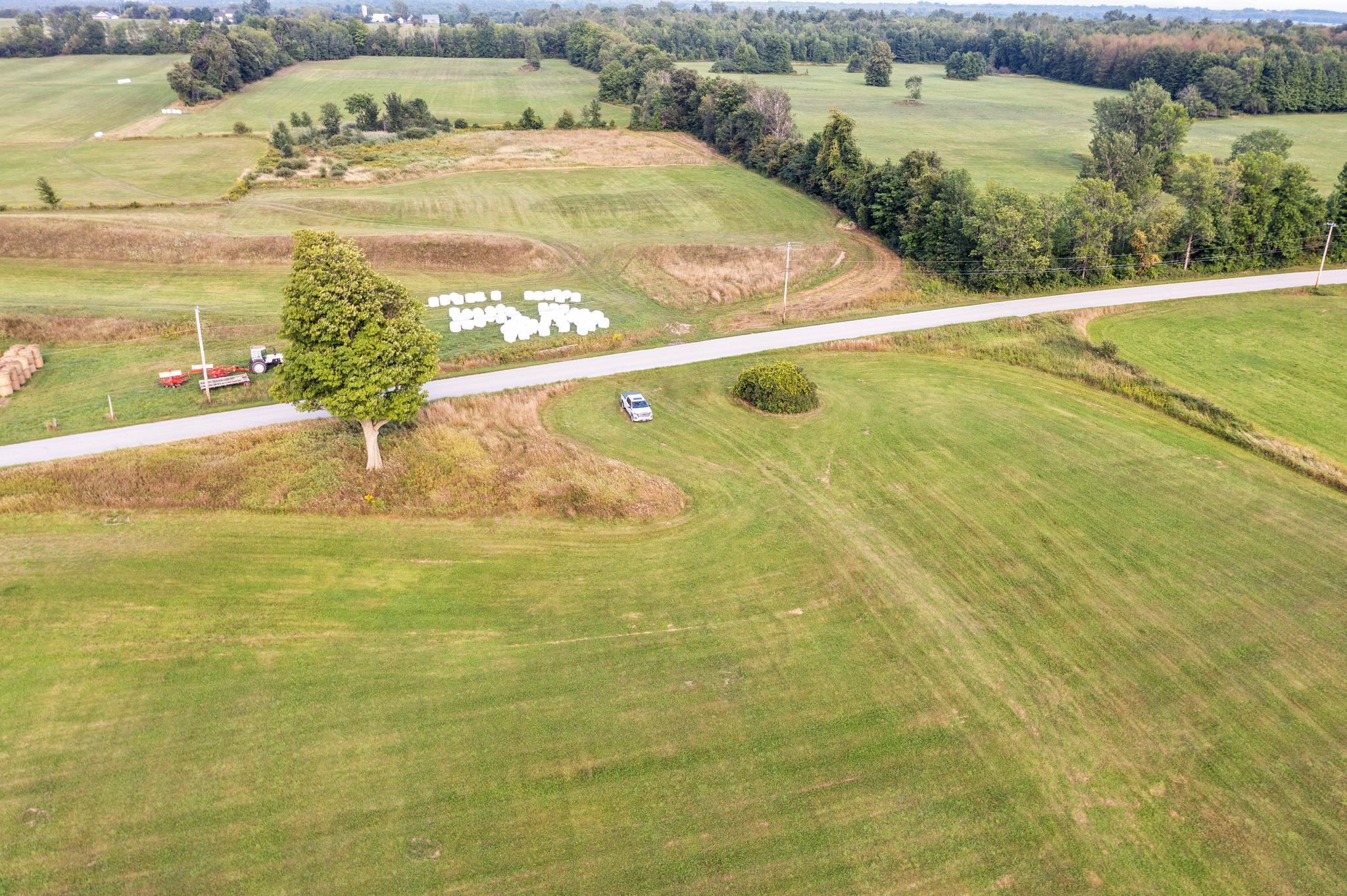 149 Border Road, Unit 2 Alburgh, VT 05440 - Photo 4 of 8 Gallery Image 4