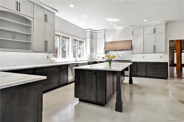$3,250,000 | 99 Moseman Avenue, Katonah, NY 10536