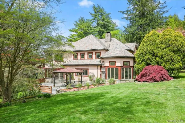 $3,250,000 | 99 Moseman Avenue, Katonah, NY 10536