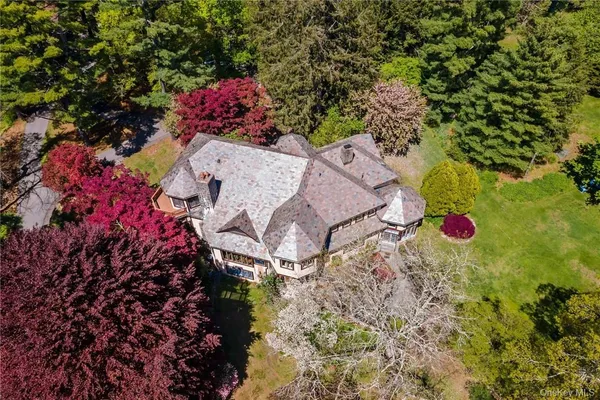 $3,250,000 | 99 Moseman Avenue, Katonah, NY 10536