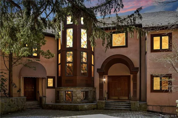 $3,250,000 | 99 Moseman Avenue, Katonah, NY 10536