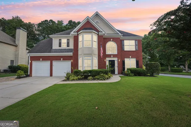 $575,000 | 3 Briar Grove, Newnan, GA 30265