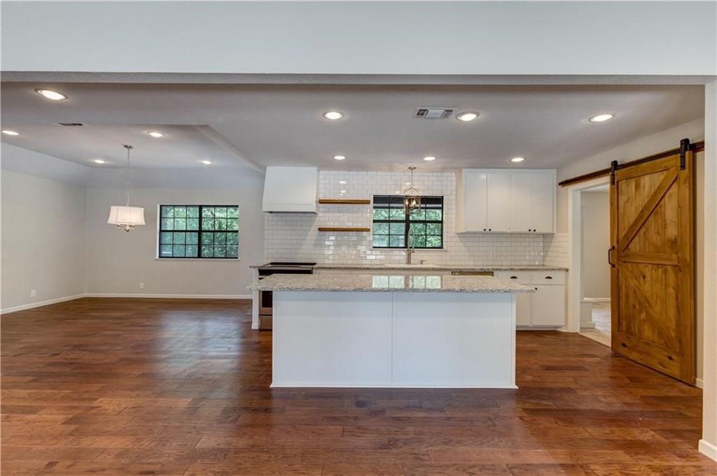 524 Sanders Road Weatherford, TX 76087 - Photo 6 of 25 Gallery Image 6