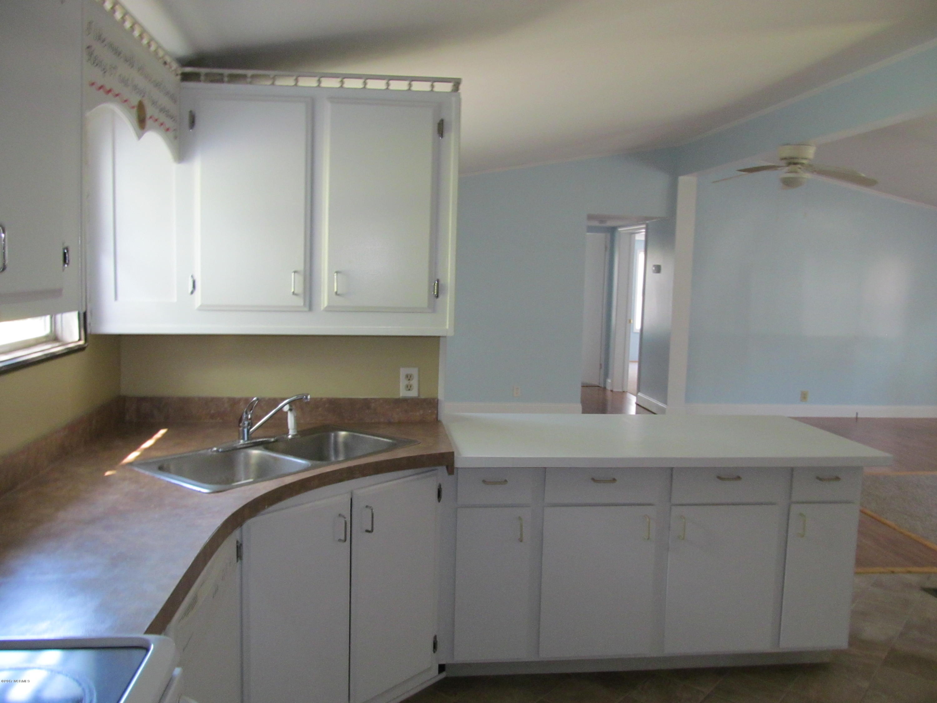 217 Rattan Street Newport, NC 28570 - Photo 9 of 20 Kitchen