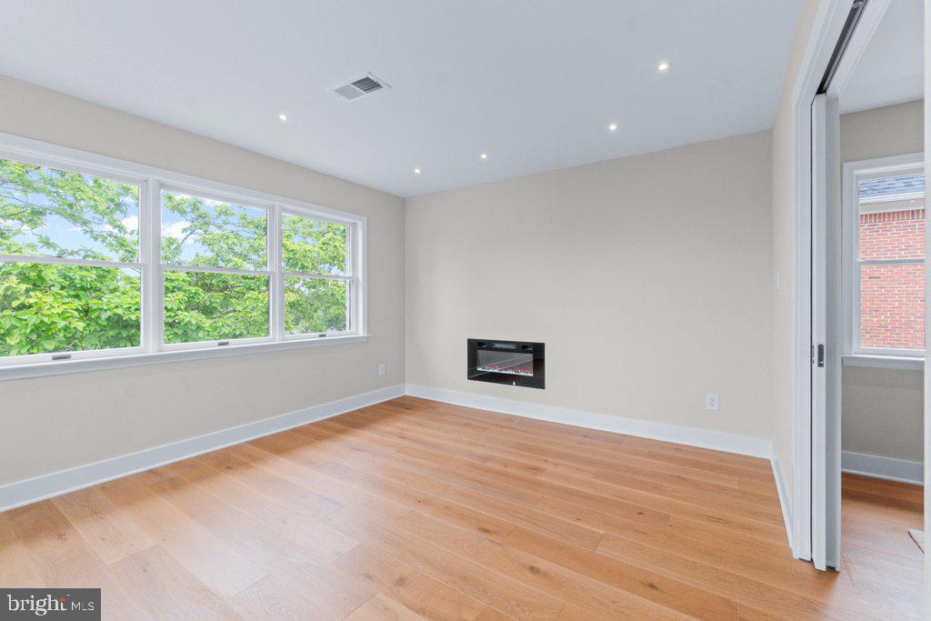 6002 Onondaga Road Bethesda, MD 20816 - Photo 49 of 70