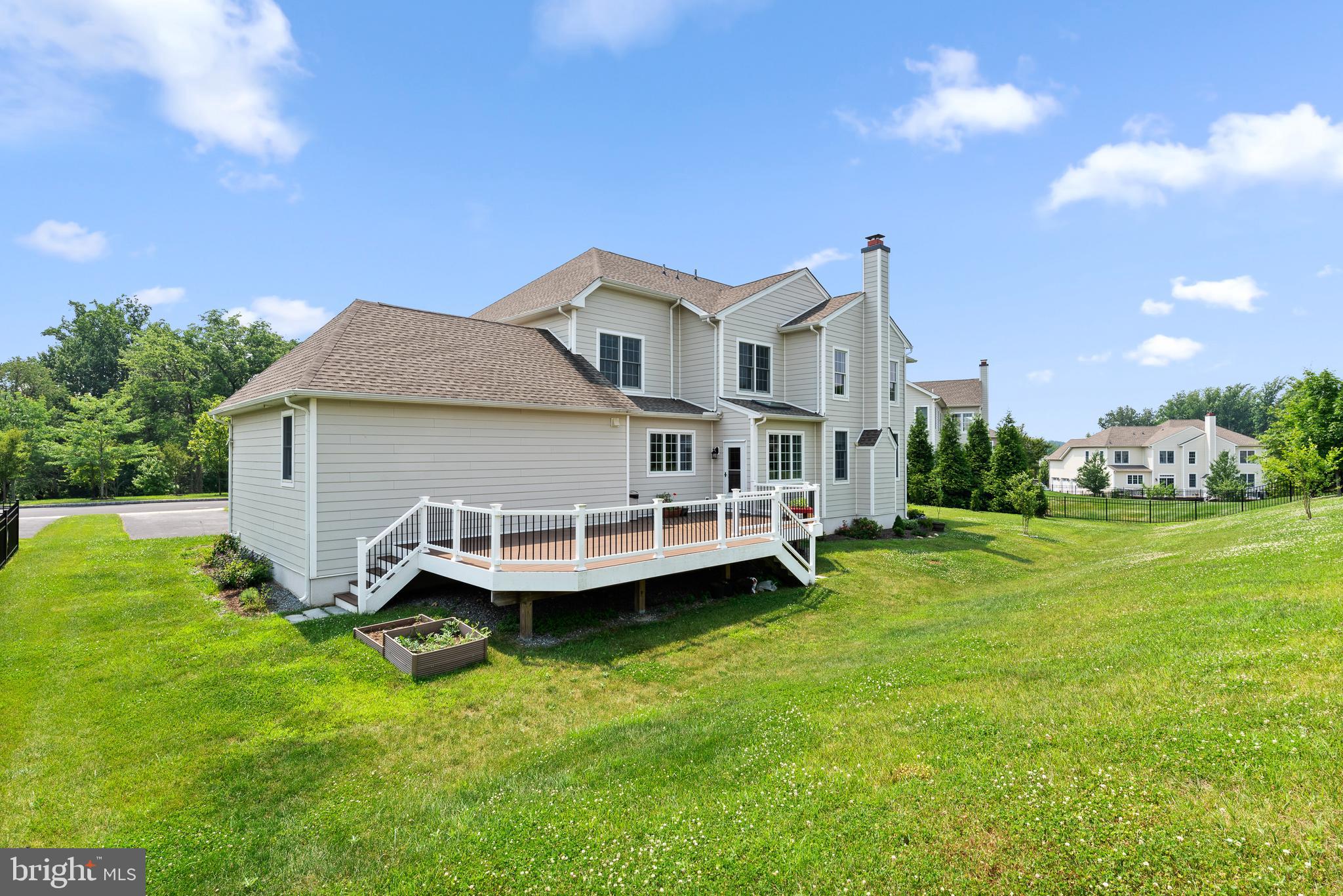 3905 Lewis Run Road Newtown Square, PA 19073 - Photo 33 of 34 exterior back
