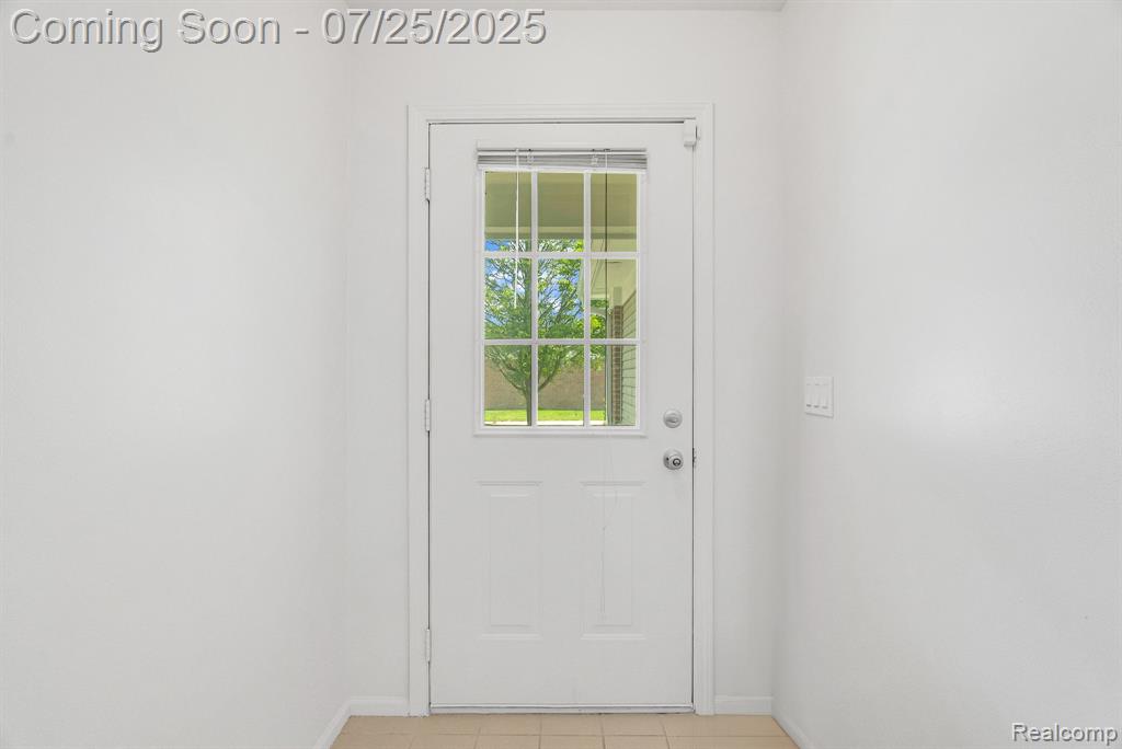 17580 Freedom Lane Riverview, MI 48193 - Photo 11 of 49