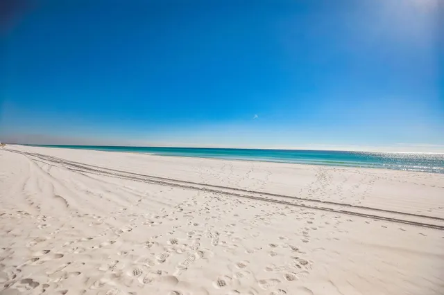 $569,900 | 1952 Scenic Gulf Drive, Unit 102, Miramar Beach, FL 32550