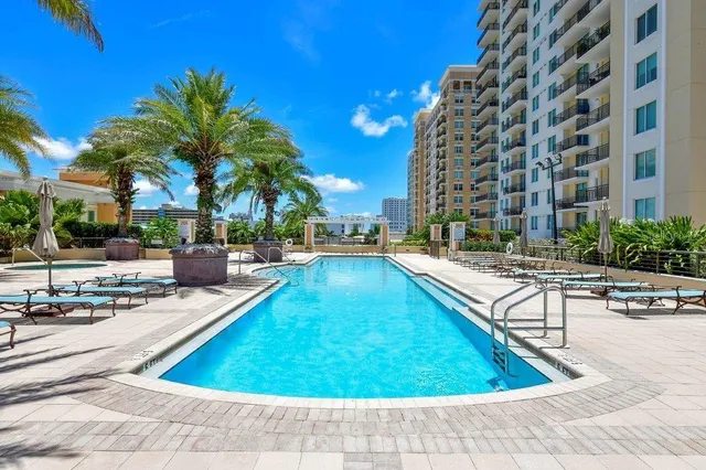 $549,000 | 800 North Tamiami Trail, Unit 1506, Sarasota, FL 34236