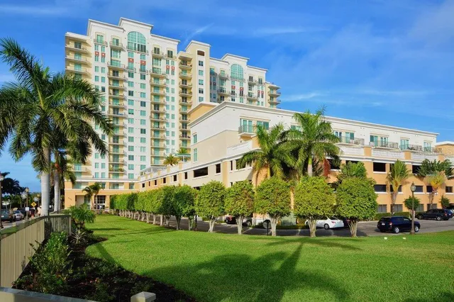 $549,000 | 800 North Tamiami Trail, Unit 1506, Sarasota, FL 34236
