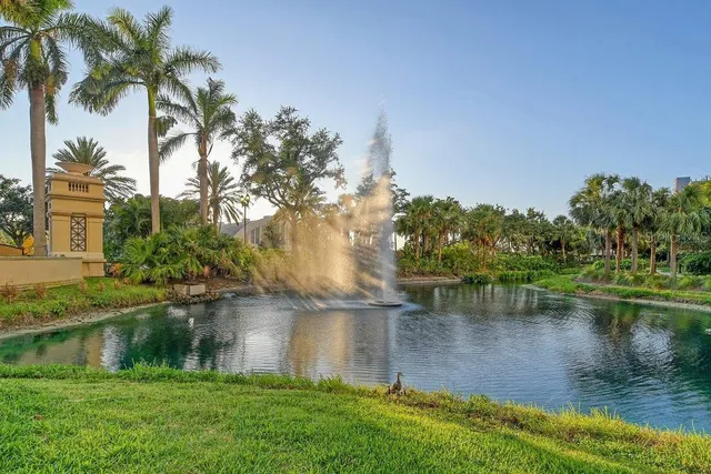 $549,000 | 800 North Tamiami Trail, Unit 1506, Sarasota, FL 34236