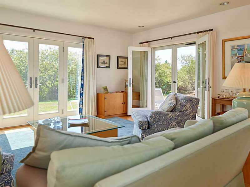 1621 West Side Road Block Island, RI 02807 - Photo 8 of 20 Living Room.