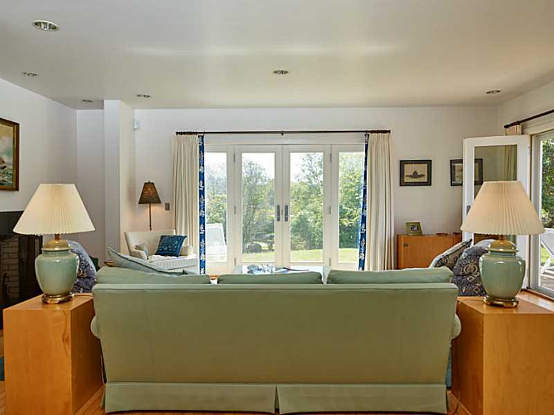 1621 West Side Road Block Island, RI 02807 - Photo 9 of 20 Living Room.