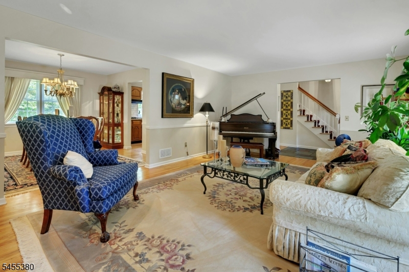 8 High Ridge Road Morris Plains, NJ 07950 - Photo 3 of 26 Gallery Image 3