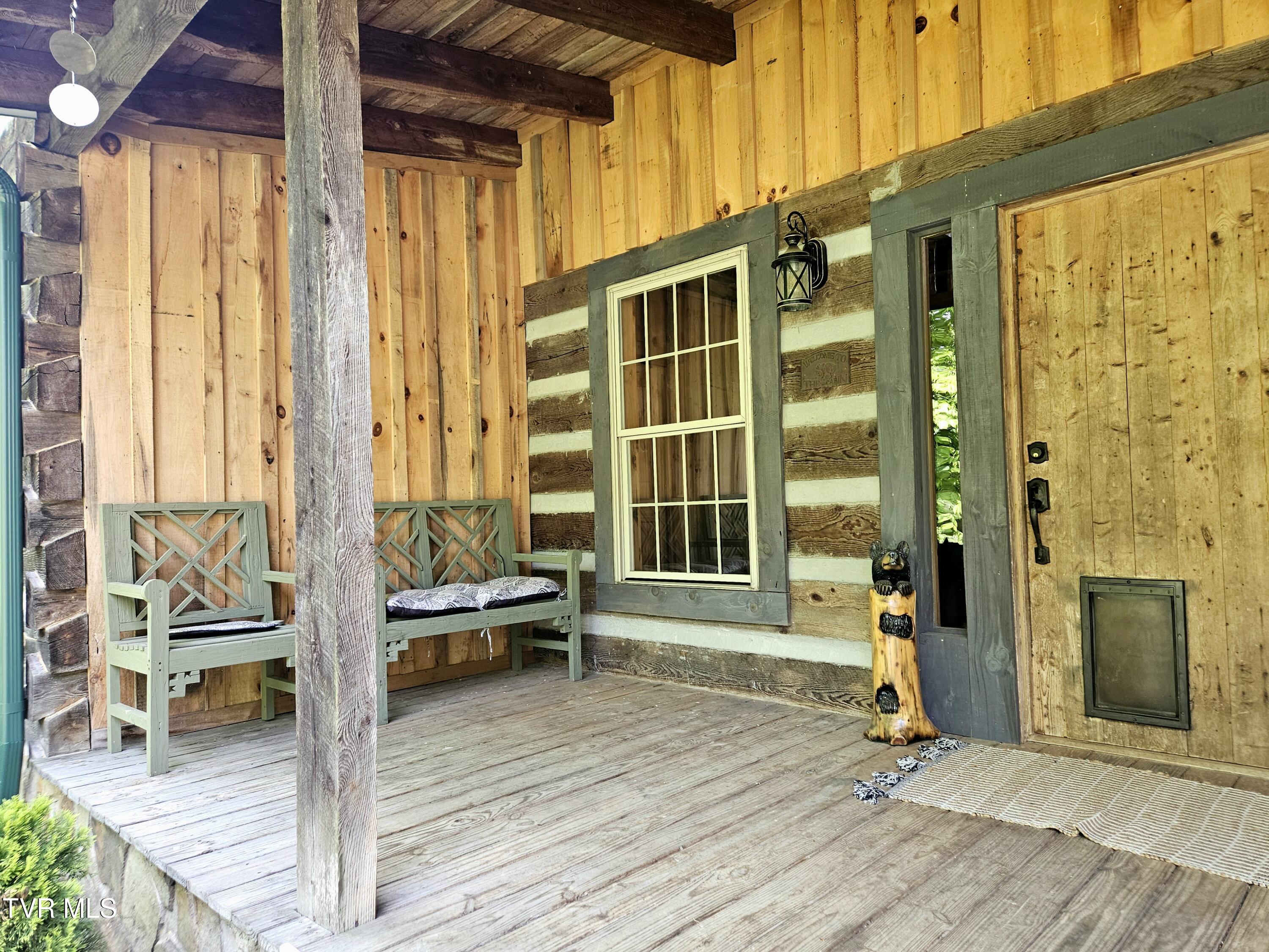 13544 Revera Drive Mendota, VA 24270 - Photo 6 of 58 Revera-Front porch left