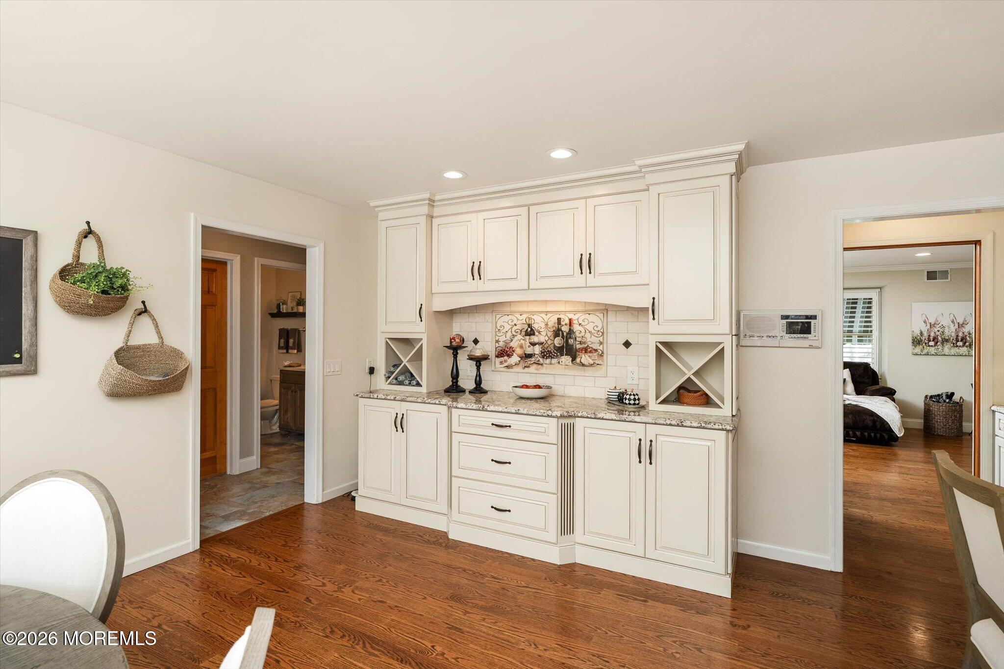 83 Oak Glen Road Howell, NJ 07731 - Photo 17 of 69 16-83_Oak_Glen_Road-16