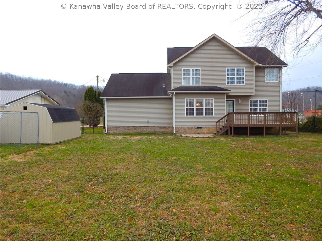 137 Country Lane Winfield, WV 25213 - Photo 2 of 30 Gallery Image 2
