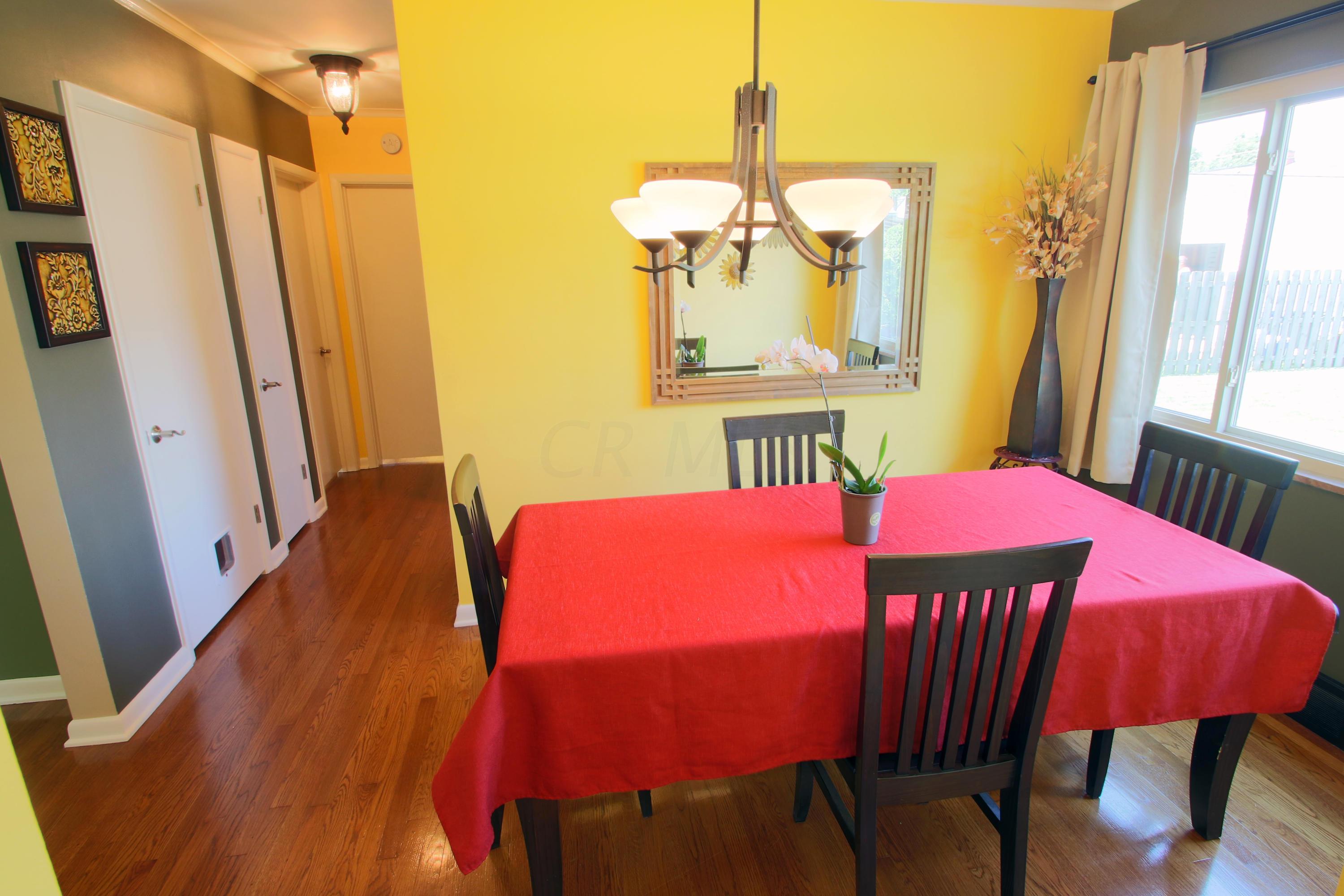 2639 Chester Road Upper Arlington, OH 43221 - Photo 11 of 36