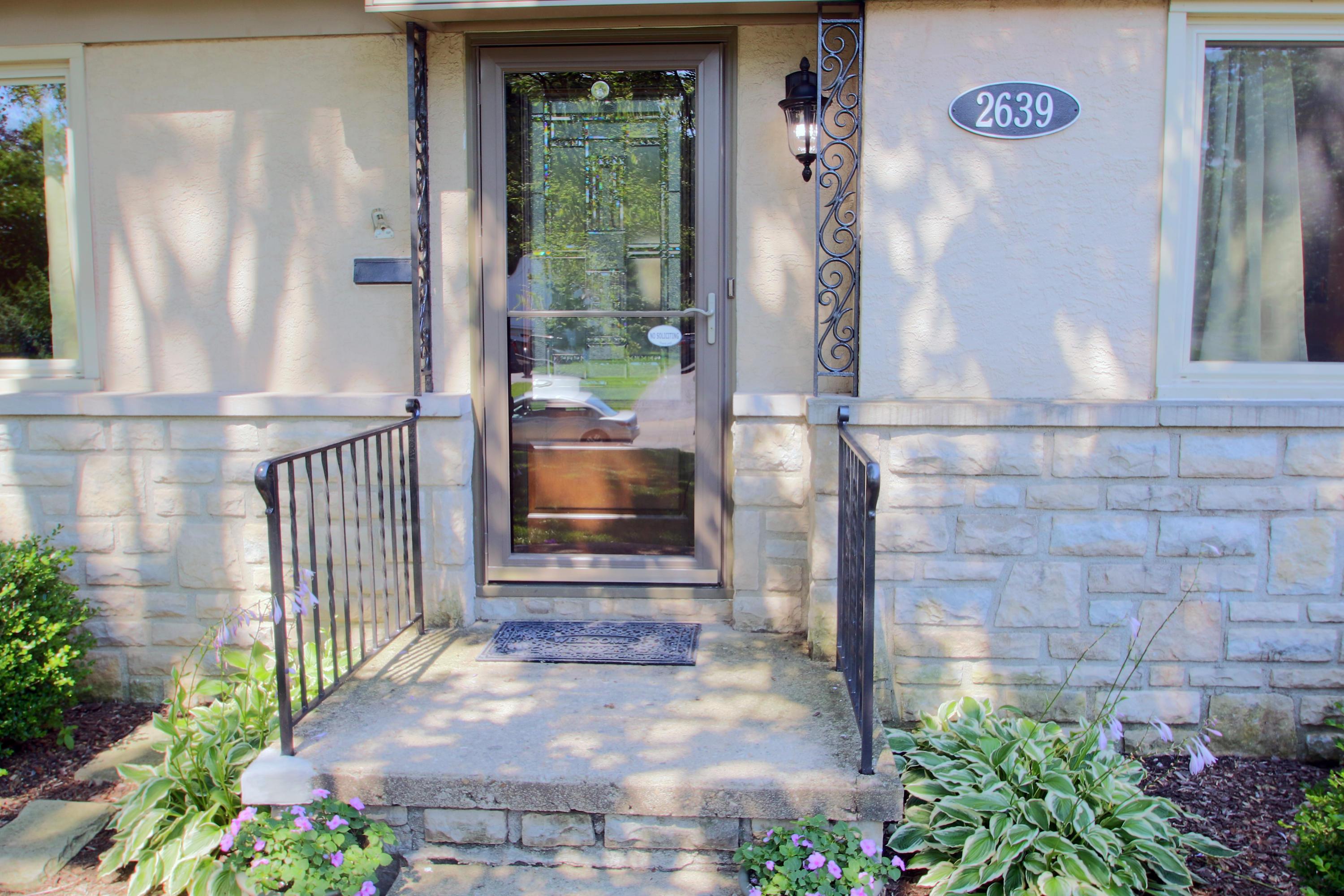 2639 Chester Road Upper Arlington, OH 43221 - Photo 2 of 36