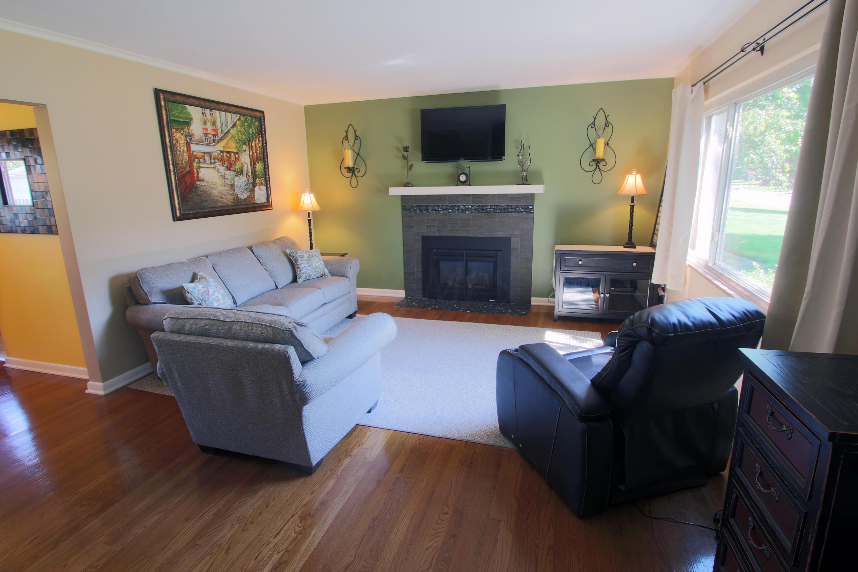 2639 Chester Road Upper Arlington, OH 43221 - Photo 3 of 36