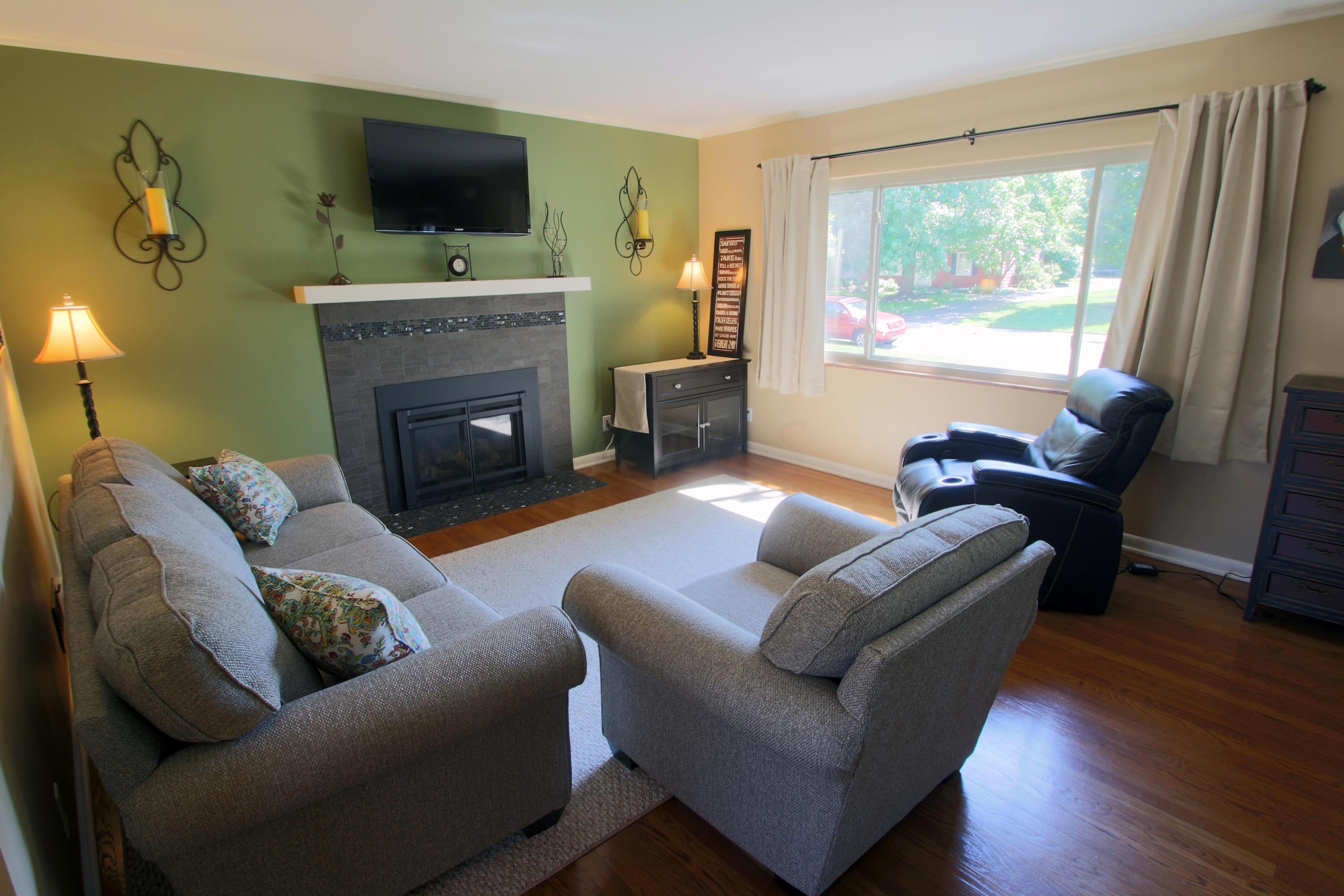 2639 Chester Road Upper Arlington, OH 43221 - Photo 5 of 36