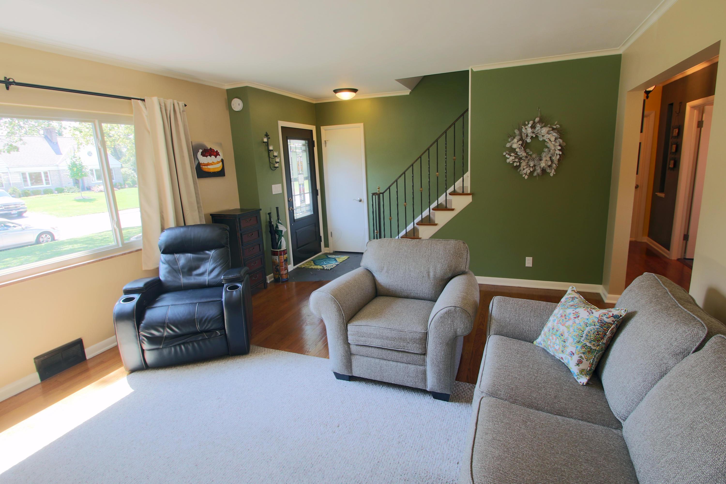 2639 Chester Road Upper Arlington, OH 43221 - Photo 8 of 36