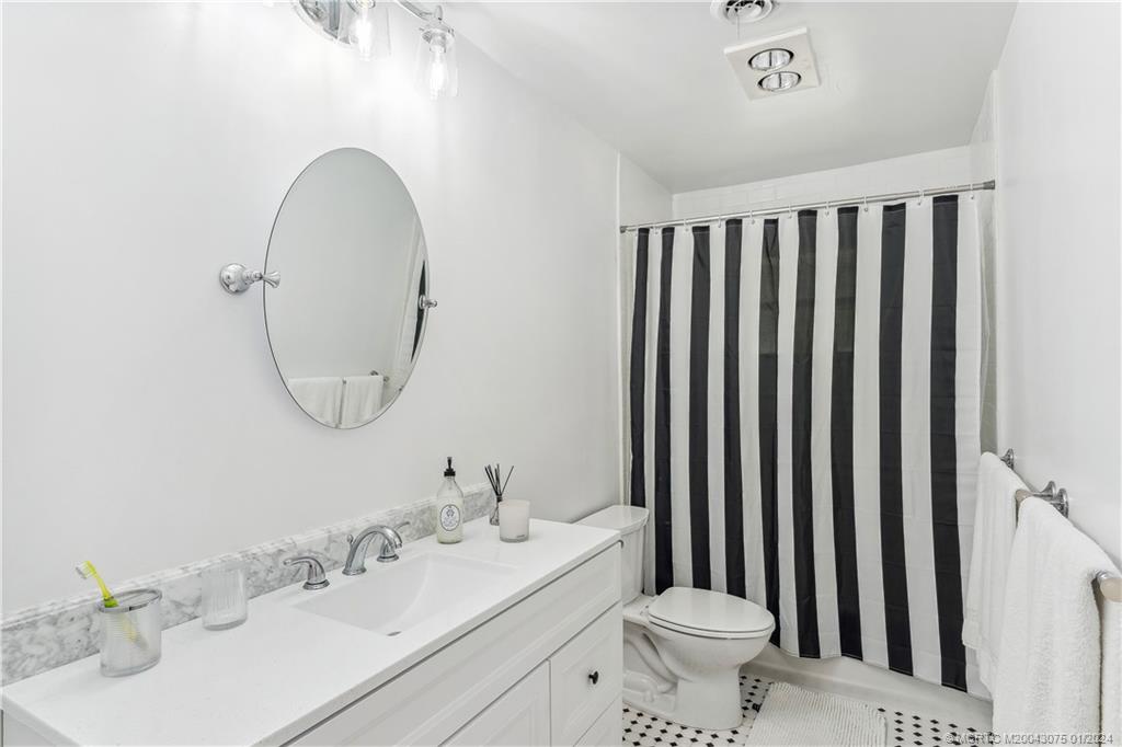 32 North River Road Sewall's Point, FL 34996 - Photo 21 of 27 Guest Bathroom